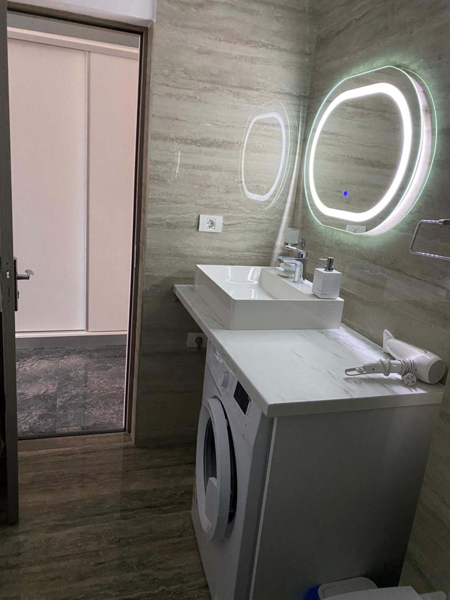 Serin Blaxy Studio مانغاليا المظهر الخارجي الصورة